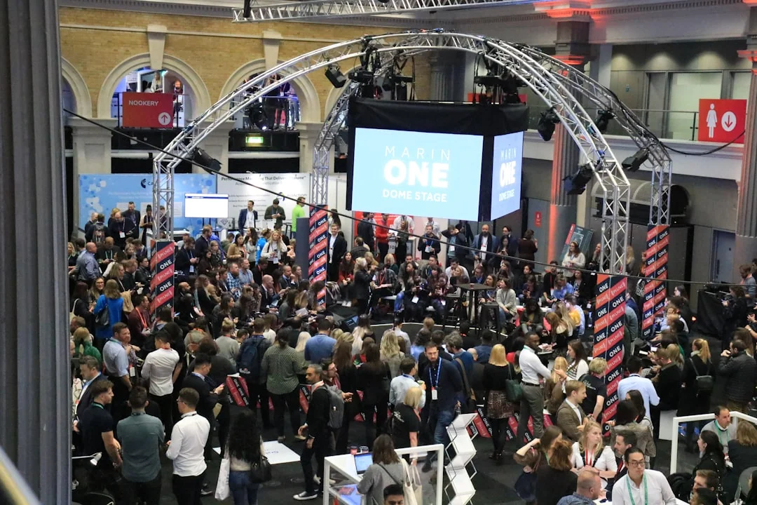 Produzione video per il business in un ambiente di studio a Los Angeles.